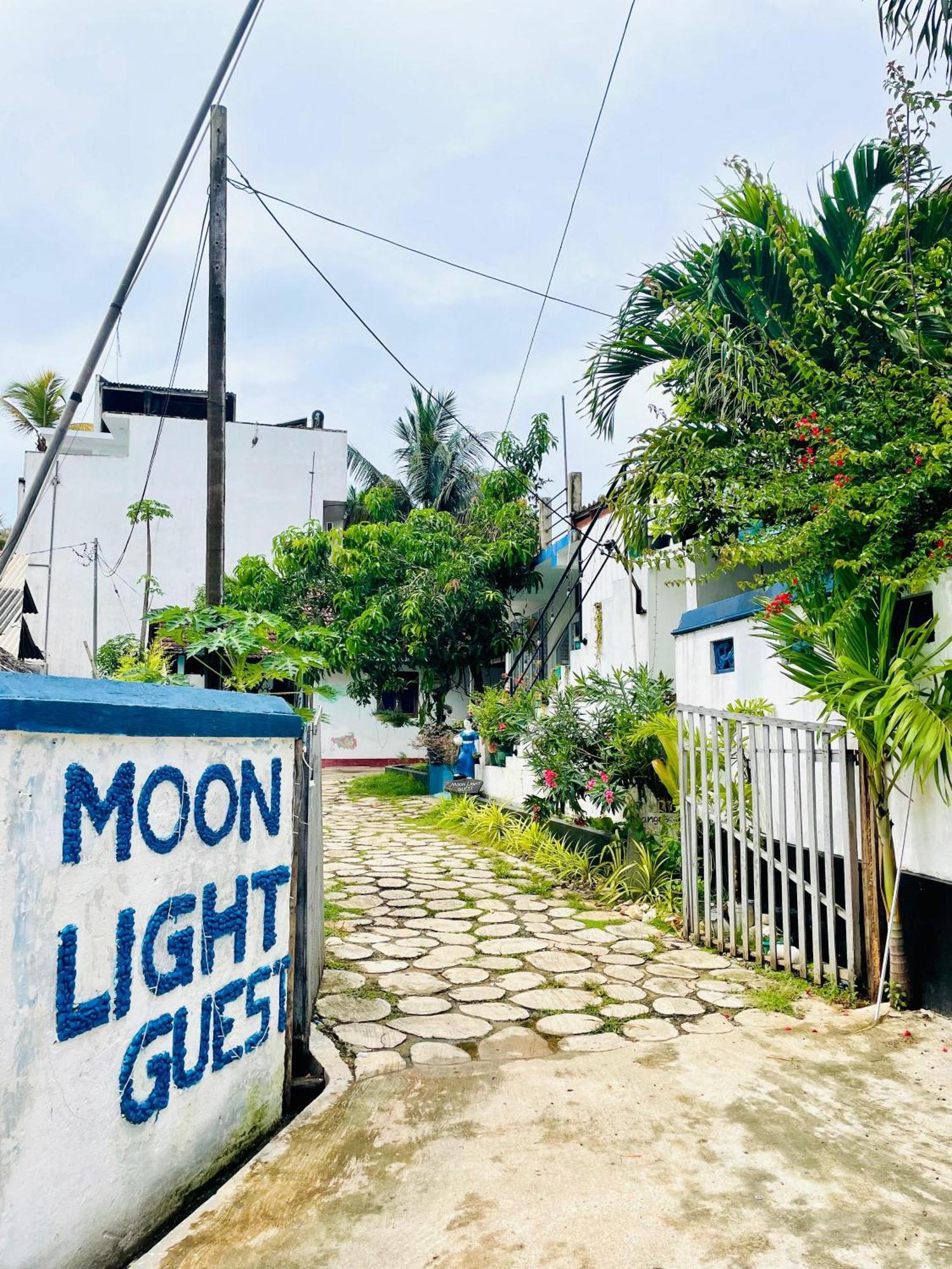 ミリッサ Moon Light Guest Bed & Breakfast エクステリア 写真